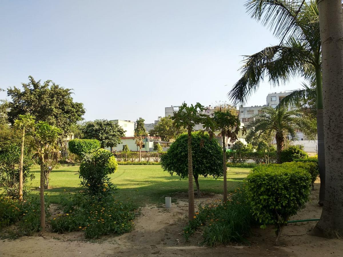 The Radiance Suites And Apartment New Delhi Bagian luar foto