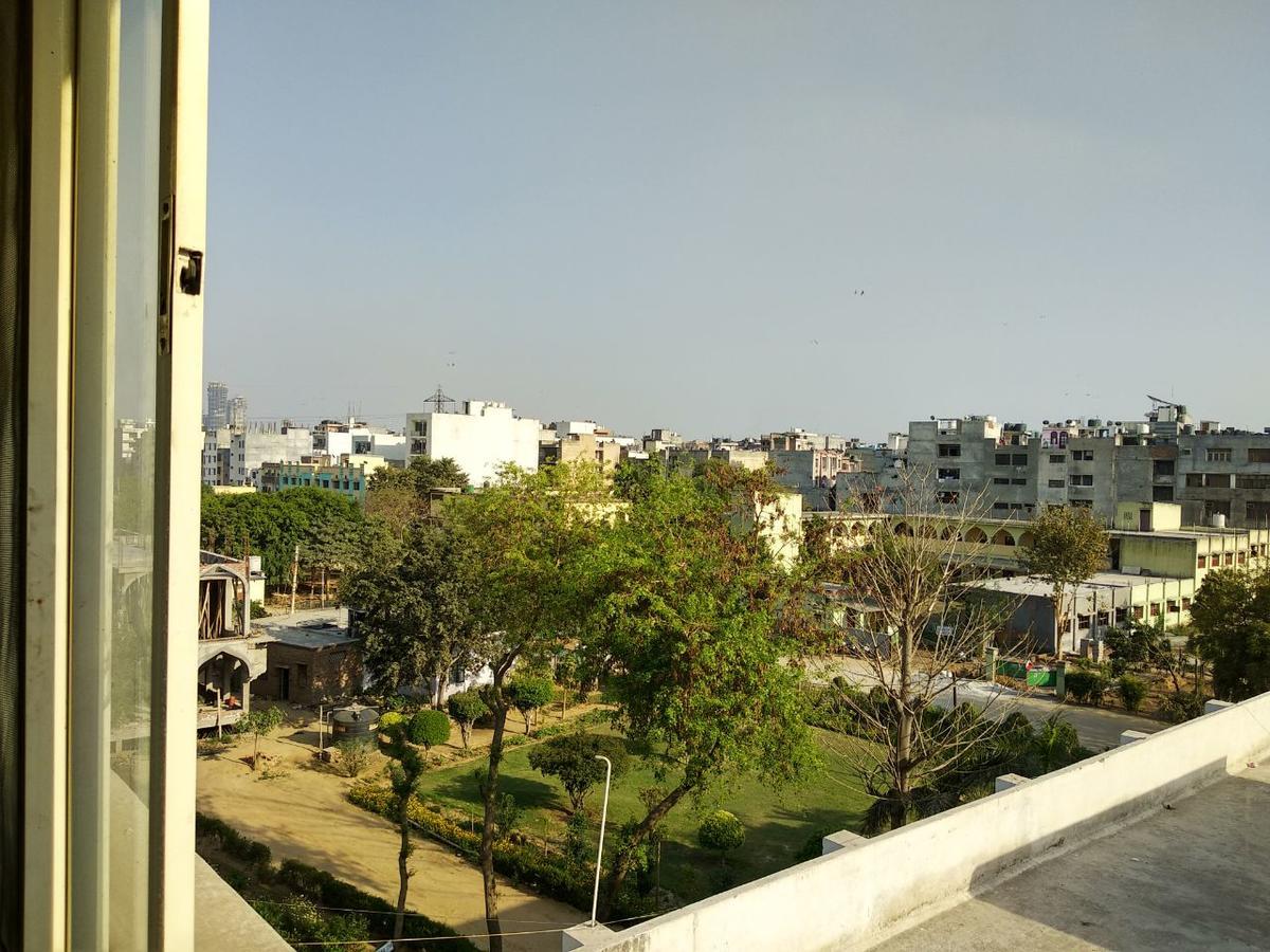The Radiance Suites And Apartment New Delhi Bagian luar foto
