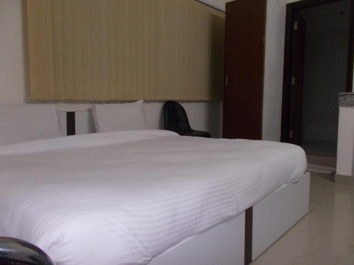 The Radiance Suites And Apartment New Delhi Bagian luar foto